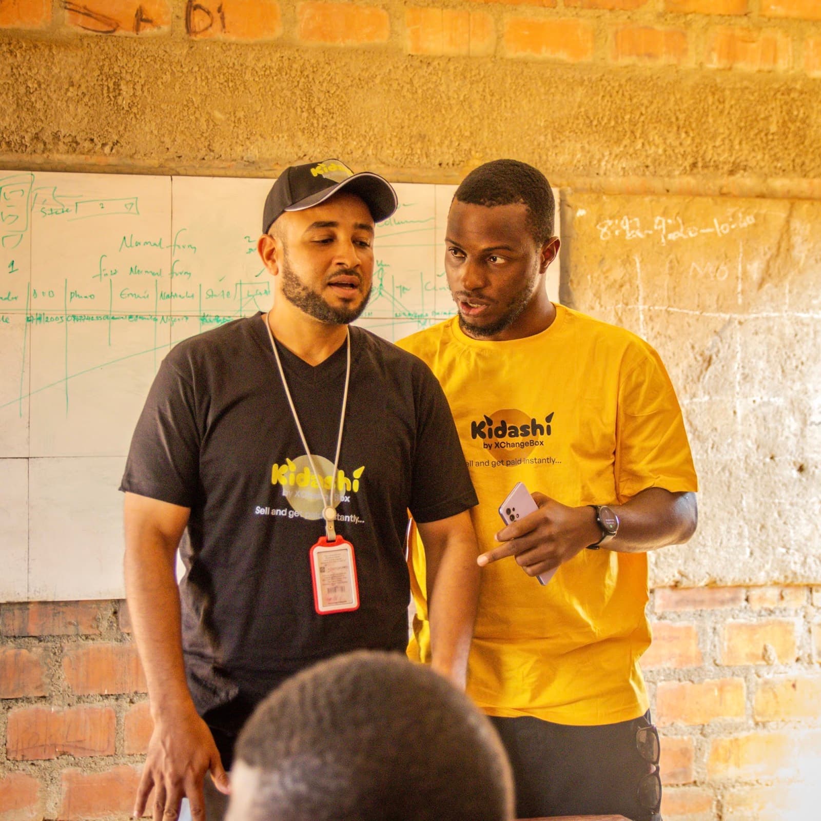 Two Kidashi field agents at the Barnawa session